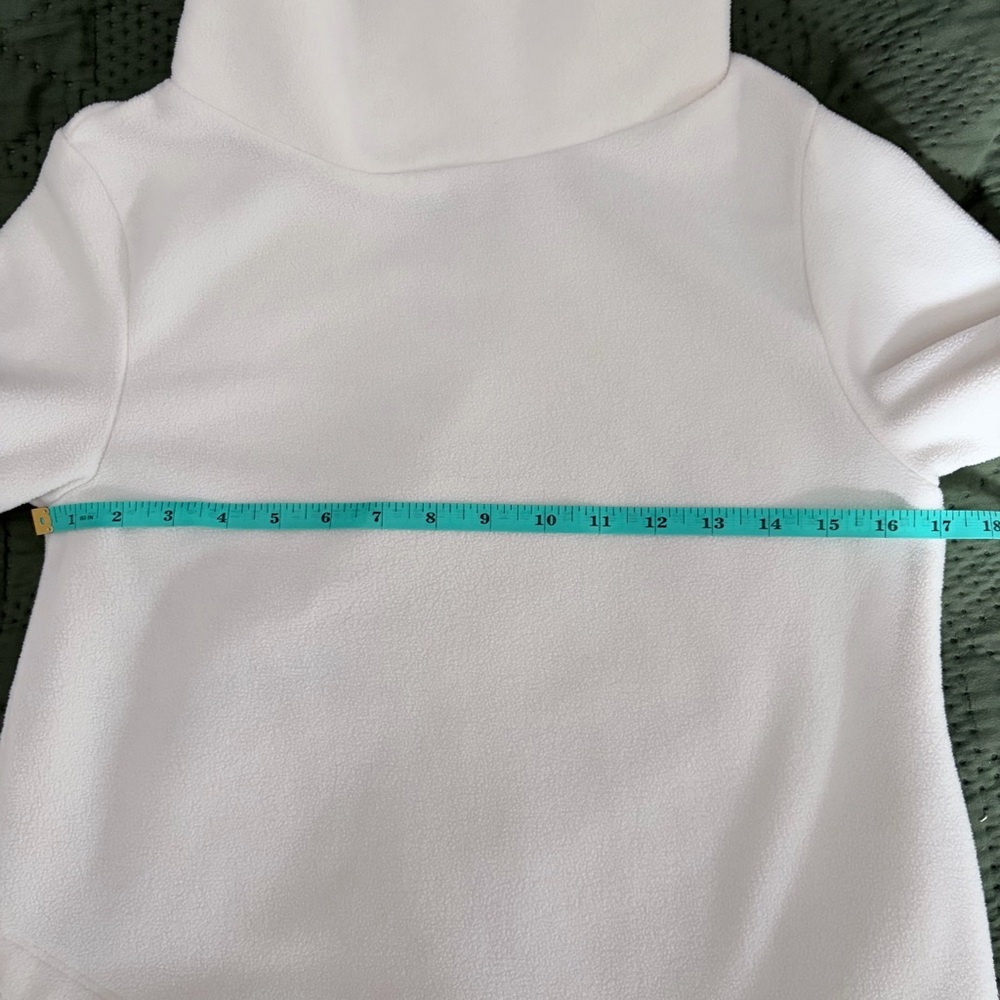 Dudley Stephens Park Slope Fleece | Chic Neutral Minimalist | Small - Picture 5 of 6